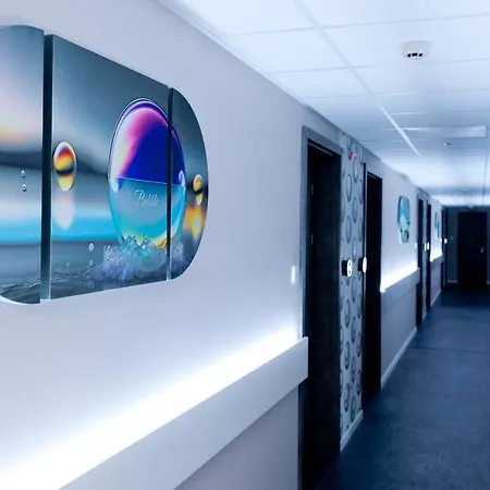 Bubble Es Rendezvenykoezpont فندق