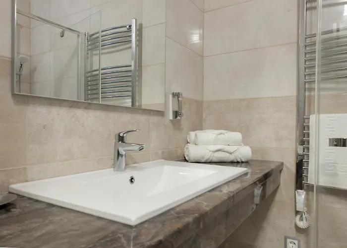 Bubble Es Rendezvenykoezpont 3*